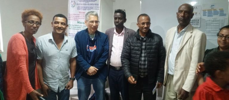 Visit of Dr. Paul to EHM
